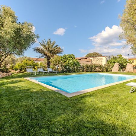 Apartamento Stazzo San Teodoro Piscina Condivisa Exterior foto
